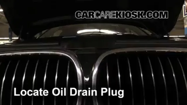 2010 BMW 528i 3.0L 6 Cyl. Aceite Cambiar aceite y filtro de aceite